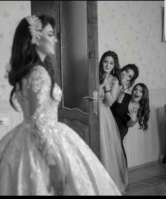 Do you like this wedding pose? 1
