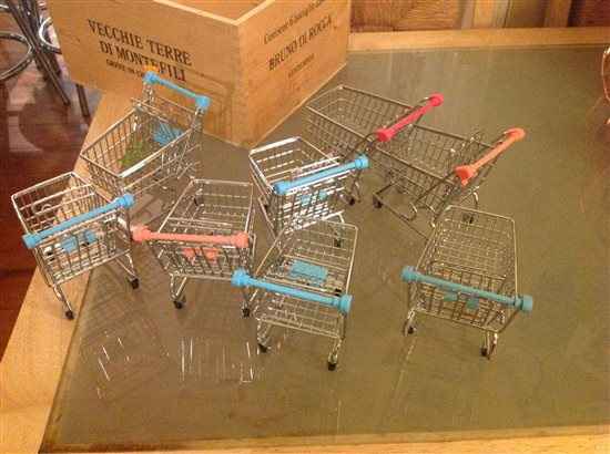 Lots of lovely wedding bits for sale. Collection from South London or postage possible on some items