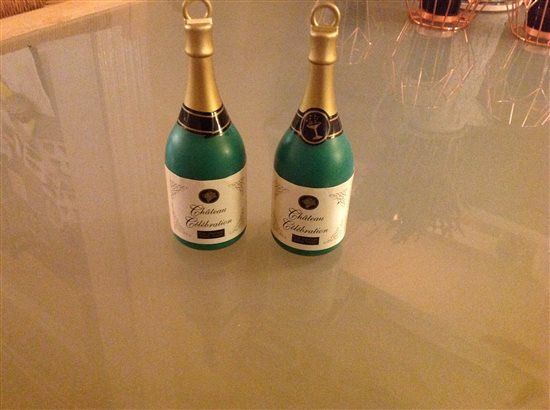 Lots of lovely wedding bits for sale. Collection from South London or postage possible on some items