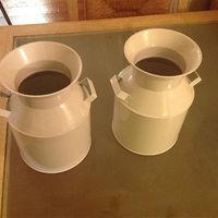 Lots of lovely wedding bits for sale. Collection from South London or postage possible on some items