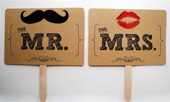 Re: Wanted - Mr & Mrs Sign / "Wedding -->" sign