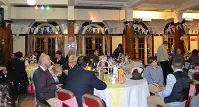 Re: Looking for bunting and a polaroid camera