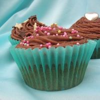 Flowery - fairly twee cupcakes (better late than never!)