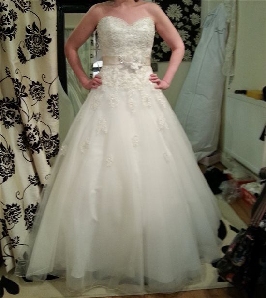 Re: PP: Finally have that 'meh' feeling about my dress! Dress wobbles!