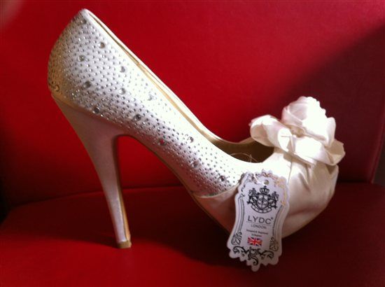 Re: FLASH ME YOUR SHOES!!!