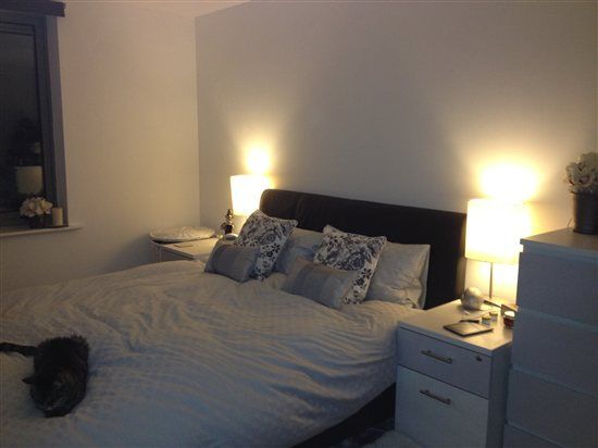 Re: White wood/gloss bedroom furniture