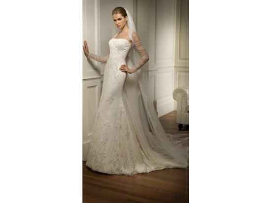 Re: FUN POST! What made you choose your dress?