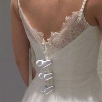 Can we have a dress flash please?!