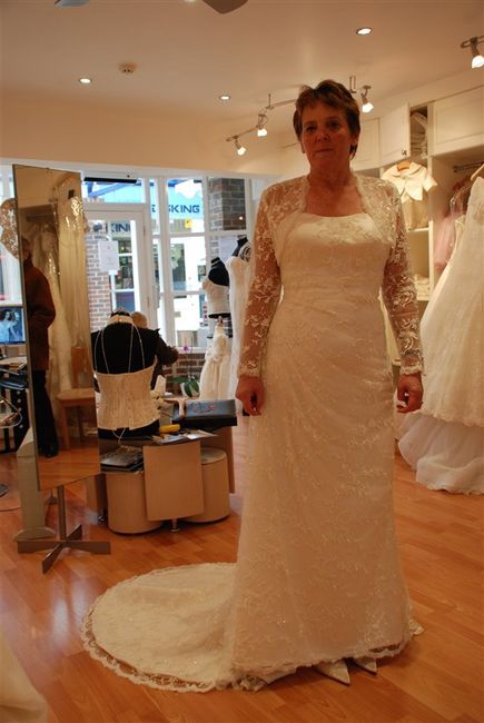 Re: invitation to flash your wedding dress!!!