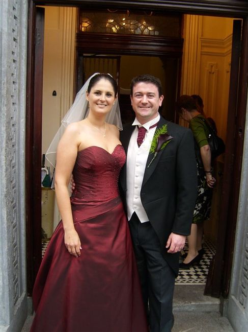 Re: WWYD? regarding dress and OH?