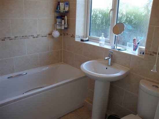Re: Another house post - flash your bathrooms please...