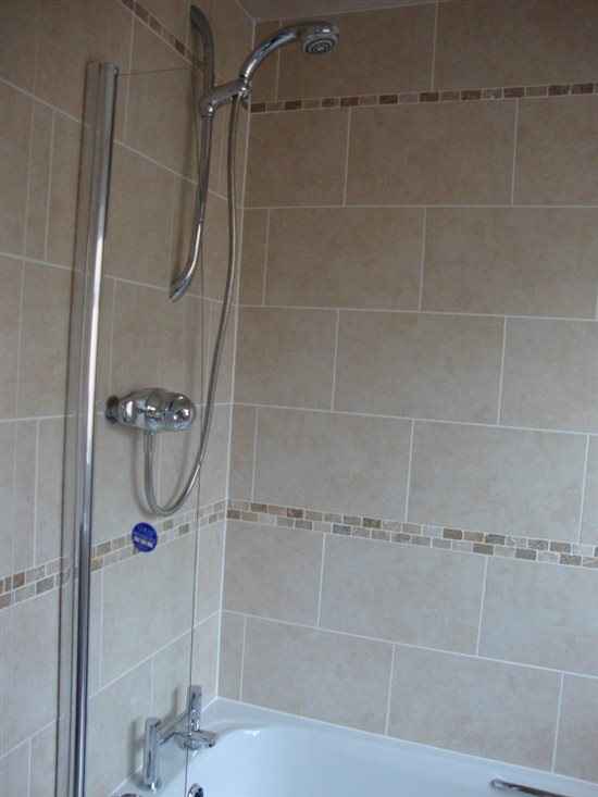 Re: Another house post - flash your bathrooms please...
