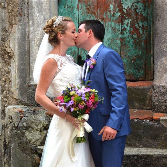 I'm married!! Flashes 