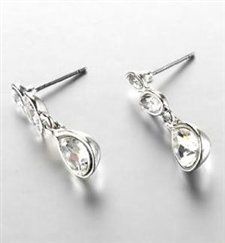 Jewellery.......haven't the foggiest!