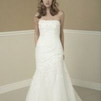 Re: Please post your wedding dress piccies - in a dilemma!