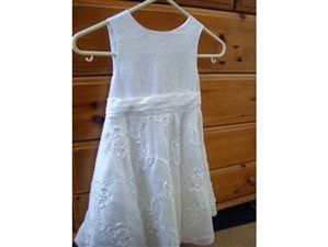 Flowergirl/young bridesmaid dress for sale