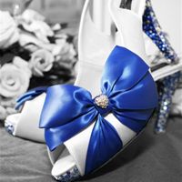 Re: Well as we have a dress thread, Shall we have a wedding day pictures thread????
