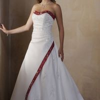 Re: Can we get a post of pics showing everyone's dresses please??
