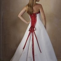 Re: Can we get a post of pics showing everyone's dresses please??