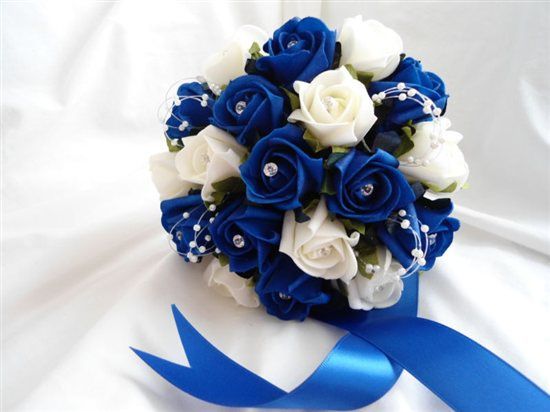 Re: Do bridesmaids flowers have to be the same as the brides?