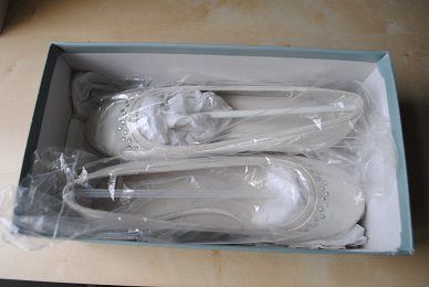 Re: Flat size 6 wedding shoes