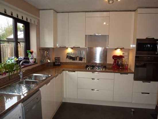 Re: Coloured Worktops