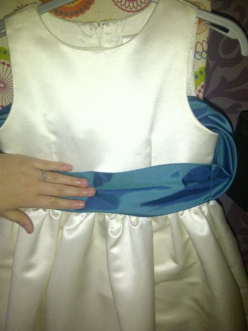 Gorgeous Flower girl/Junior bridesmaids dress for sale