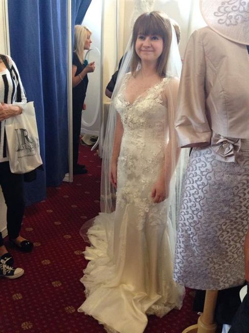 Got my dress eeeek! *flashes*