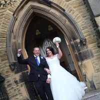Re: Any other brides wearing Ronald Joyce - Patience? Help with accessories please :)