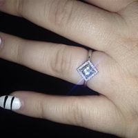 Re: Engagement ring *flash*, anyone else want to join in? :)