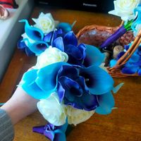 4 bouquet real touch flowers and 2 boutonnieres - 3