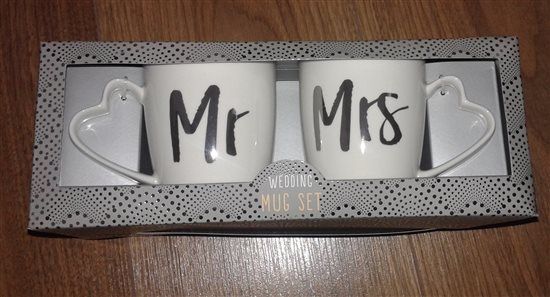 various wedding items / decorations (petal aisle runner, string lights, cake stand, tablecloths) EH4