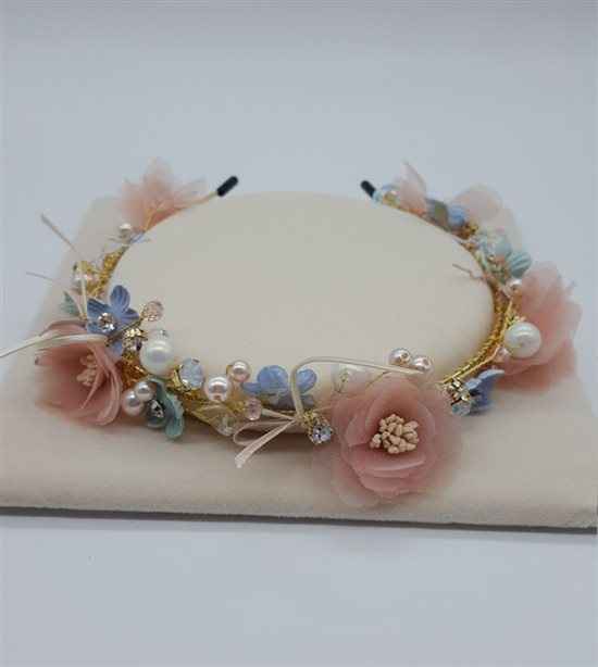 Beautiful Handmade Wedding Headpieces 