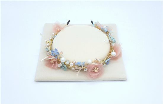 Beautiful Handmade Wedding Headpieces 