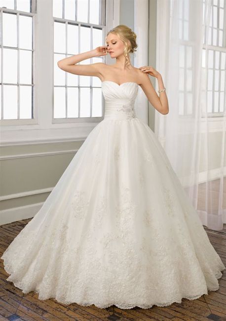 Re: Wedding dress craziness. HELP ME!