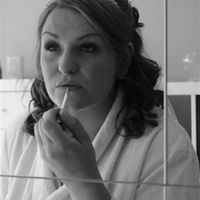 Re: Well as we have a dress thread, Shall we have a wedding day pictures thread????