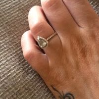 Re: Engagement ring *flash*, anyone else want to join in? :)