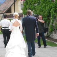 Fish bowls, post box, bird cage veil & other bits for sale