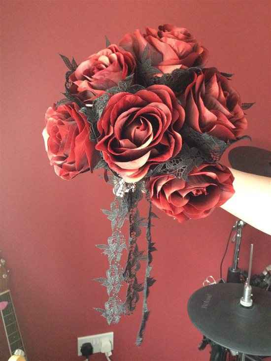 Re: No one is interested in our wedding :-( *rant*