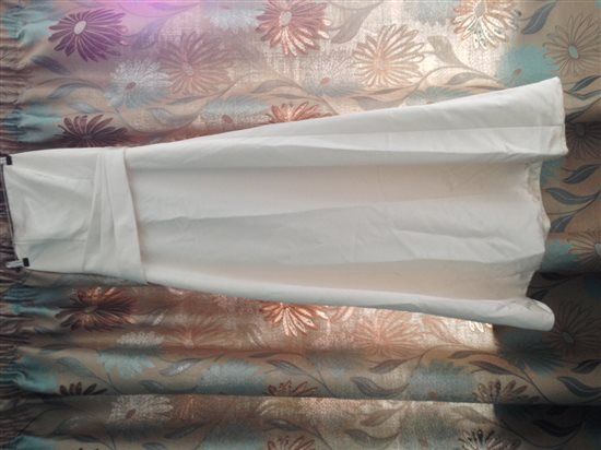 Oriental Pearl Wedding Dress Size 10 - would fit 8-10