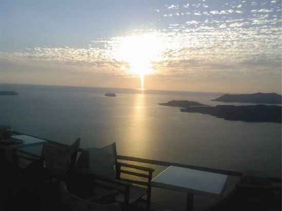 Re: Advice Please....Wedding in Santorini!