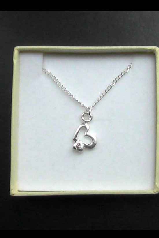 Re: Under 9 months - cheeky flash :)