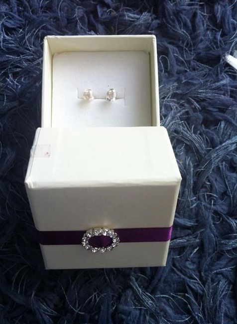 Under 9 months - cheeky flash :)