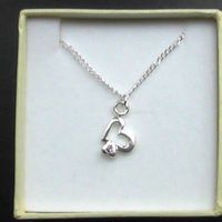 Re: Under 9 months - cheeky flash :)