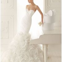 Re: My secret dress ... Flashes on here too