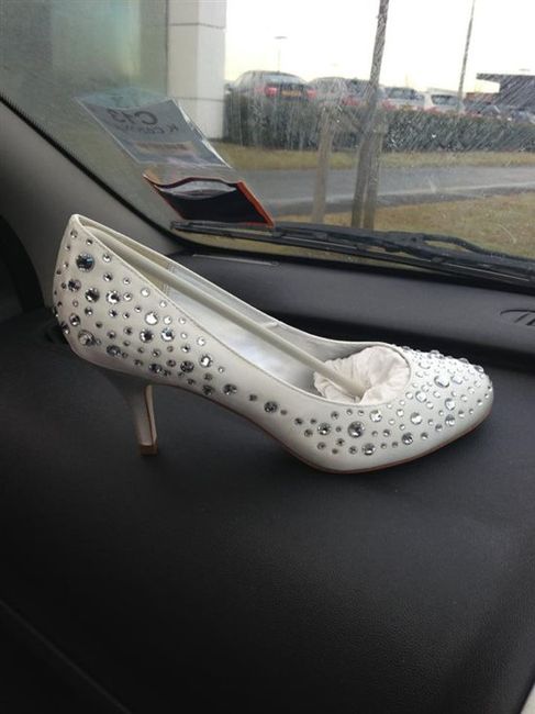 Re: lets all flash our wedding shoes!!!