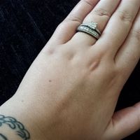 Re: Engagement ring *flash*, anyone else want to join in? :)
