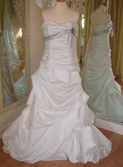 Re: OM's - Would you choose your dress again?