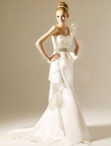 Re: Dress Experts.... PLEASE HELP!!