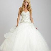 Re: Big dresses - Flashes!